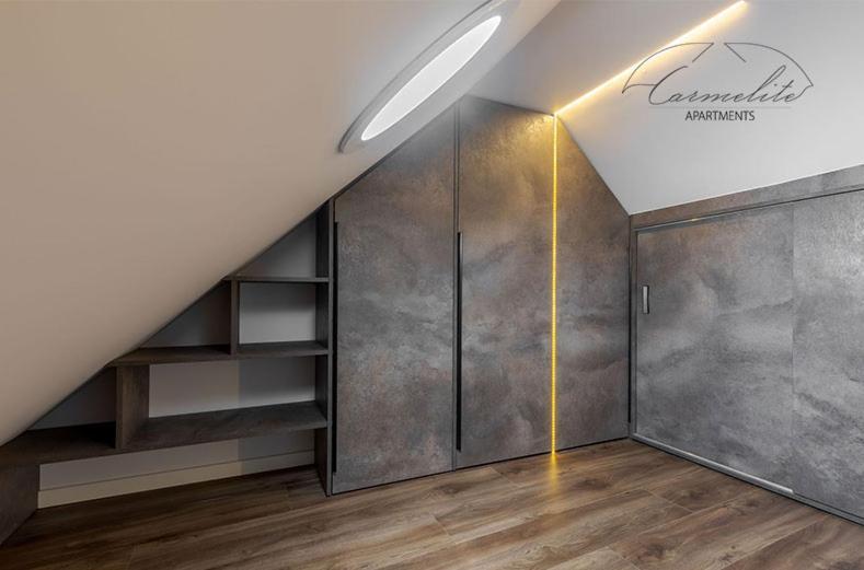 Spacious Sky Carmelite Apartment *